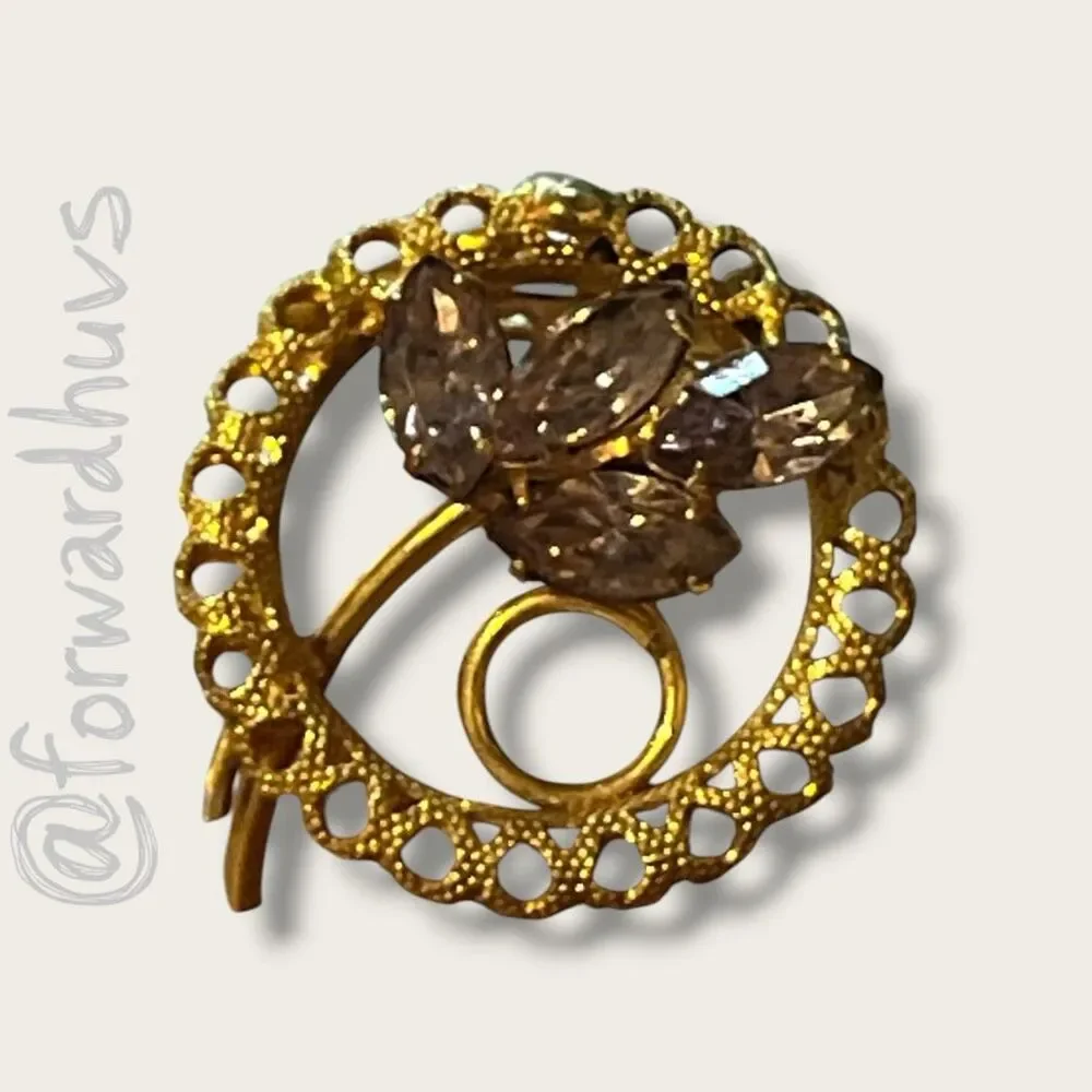 Vintage Lavender Purple Rhinestone Floral Circle Brooch Antique Gold Tone